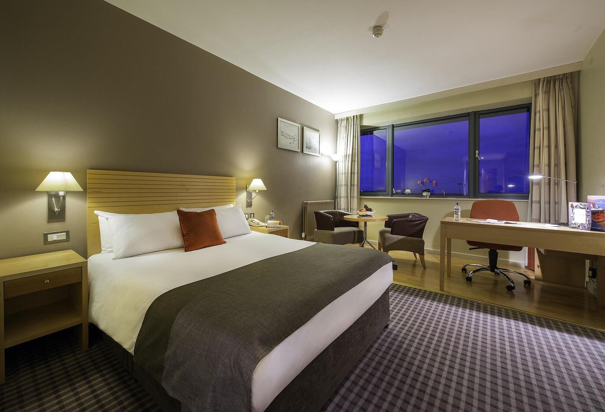 Cork Airport Hotel Екстер'єр фото